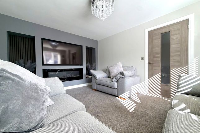 8 Bradley Gardens, Merthyr Tydfil photo 4