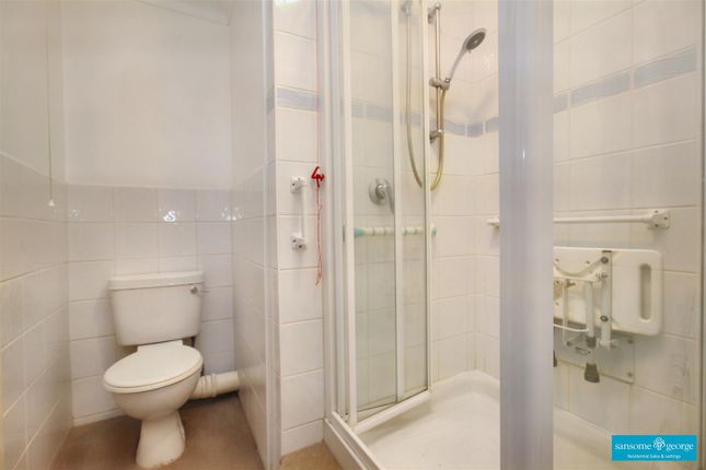 Flat for sale in Marlborough House, Northcourt Avenue, Reading