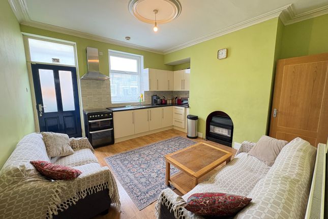 282, Great Horton Road, Bradford photo 3