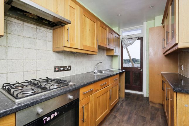 Flat 5, 77-78, Royal Parade, Eastbourne photo 4