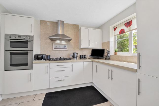 17, Darby Close, Bury St. Edmunds photo 4