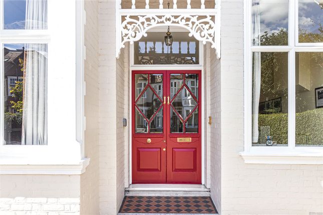 16, Wolverton Gardens, London photo 4