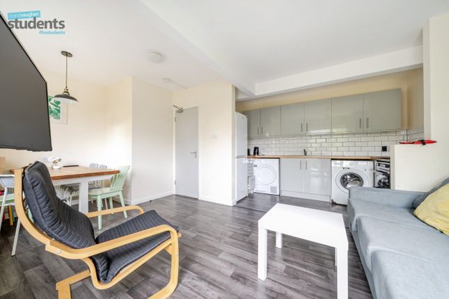 12xxx, Twyford Road, Brighton photo 2