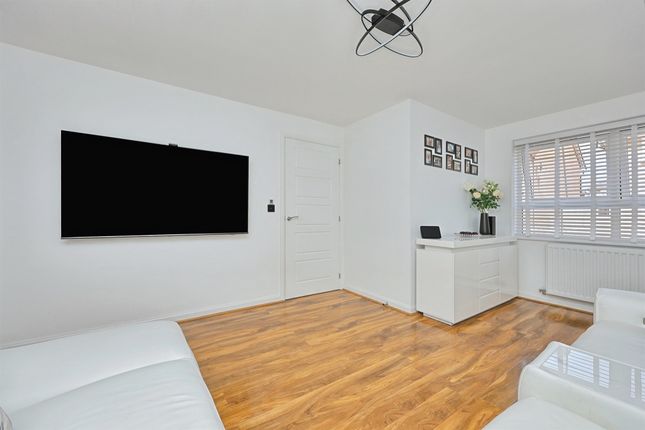 10, Viking Drive, Thetford photo 4