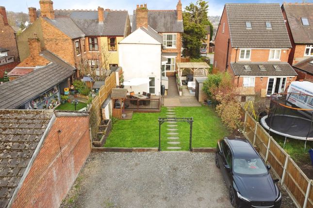 11 Sandbeds Road, Willenhall photo 2