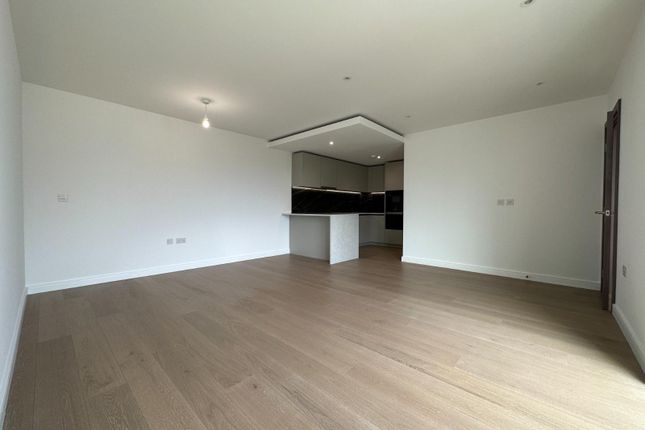 Flat 69, Holland House, Parr's Way, London photo 2