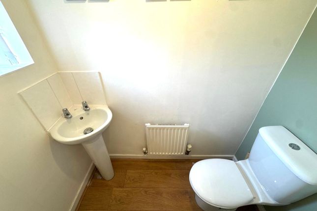 10 Clos Gellifaelog, Tonypandy photo 5