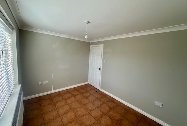 2, Turner Road, WELLINGBOROUGH photo 4