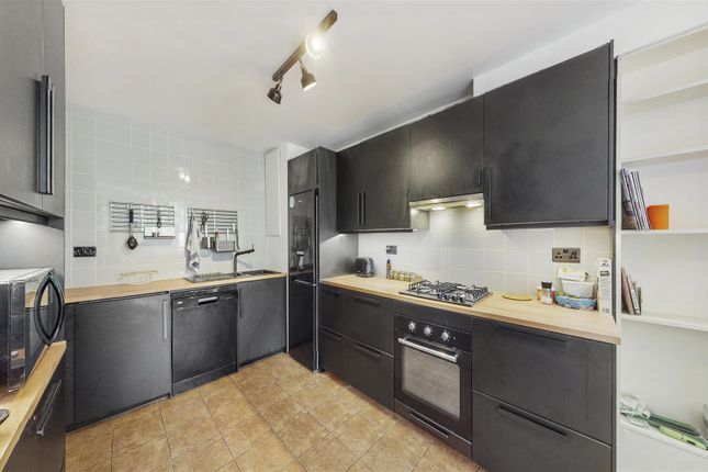 13, Chilton Street, London photo 4