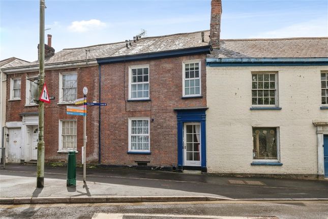 4 Bedroom House in EX16 6NW