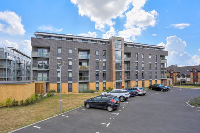 Thumbnail Flat to rent in Somerville Court, Newsom Place, St Albans, Herts