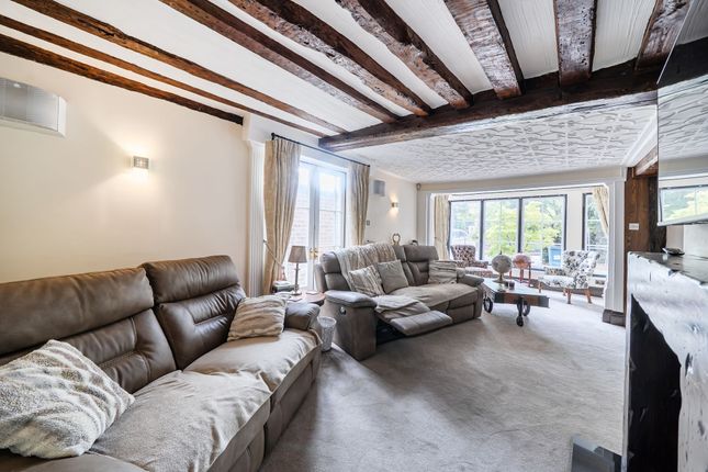 74 Sharps Lane, Ruislip photo 4