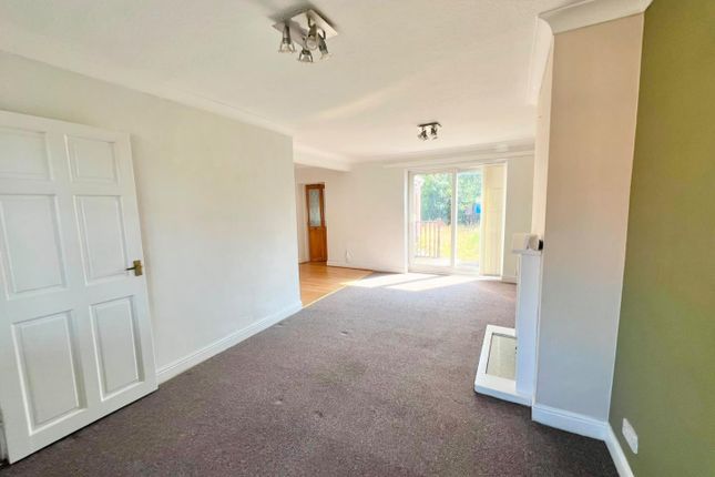 41, Over Green Drive, Kingshurst photo 4