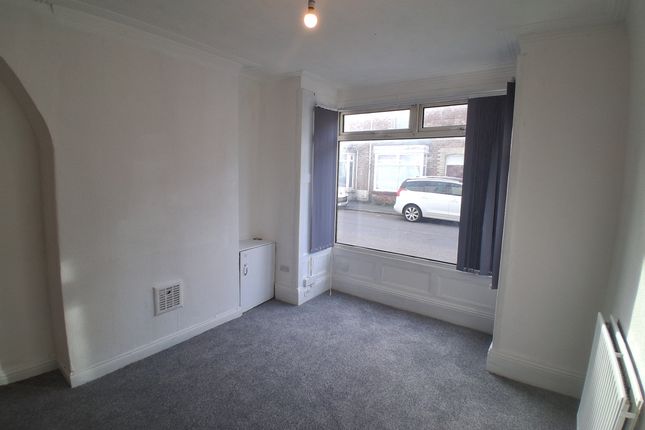 18 Langley Avenue, Stockton-on-tees, Thornaby, TS17 7DA, Stockton-on-tees photo 5