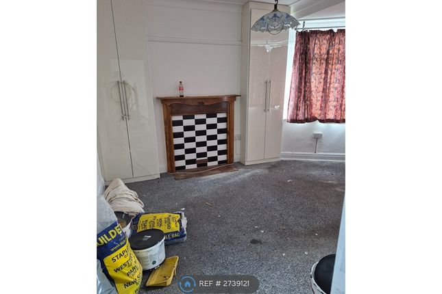 Vancouver Road, Edgware photo 5