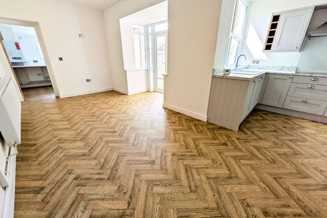48, Talbot Road, Ammanford photo 3