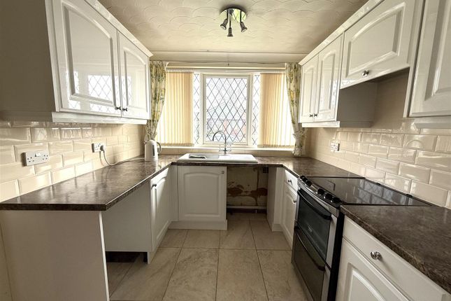 6, Coley Grove, Stafford photo 3