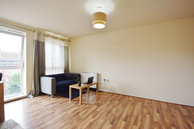 151, Swan Lane, Coventry photo 2