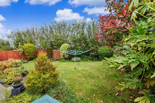 14 Howard Close, Okehampton photo 4