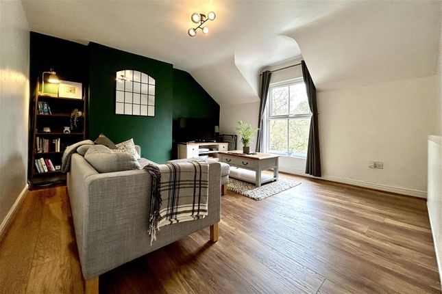 Flat for sale in Massie Street, Cheadle