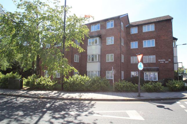 Flat to rent in Neptune Road, Harrow