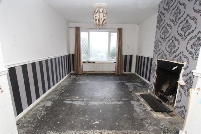 17, Farmstead Road, Bradford photo 4