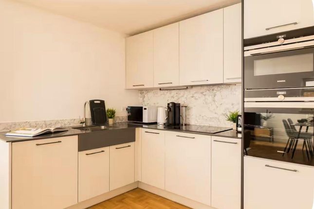5 Dorigen Court, Lisgar Terrace, London photo 4