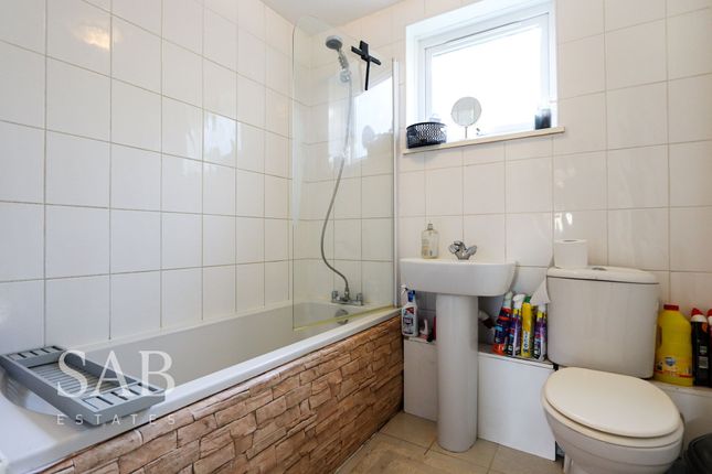 51 Union Road, Northolt photo 3