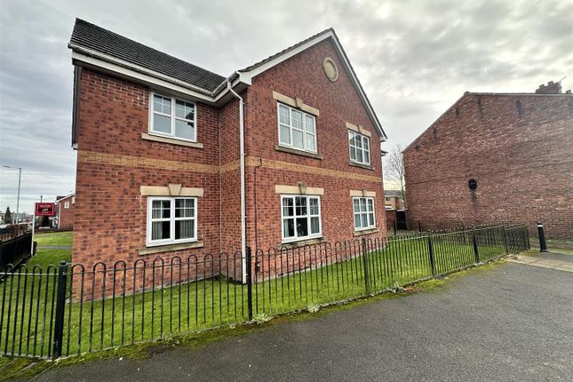 Flat for sale in Leigh Road, Hindley Green, Wigan