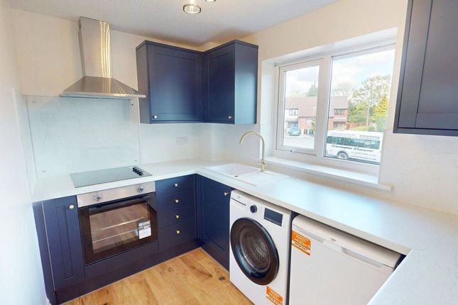 28 Redstock Close, Bolton photo 3