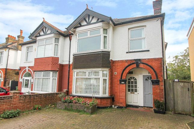 Thumbnail Maisonette for sale in Thicket Road, Sutton