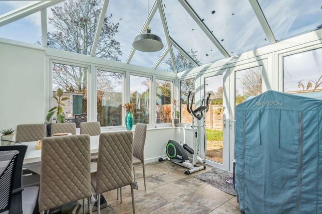 Thorney Leys, Witney photo 4