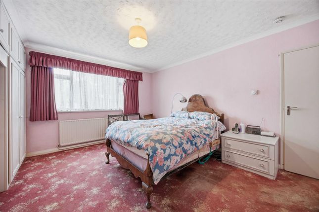 29, Harlington Road, Hillingdon photo 3
