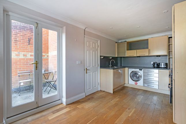 3 Bakehouse Court,, Long Hill Road, Berkshire photo 3