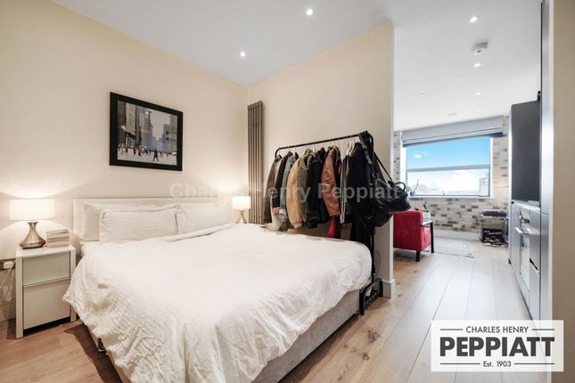 Flat to rent in Carlow Street, Camden Town
