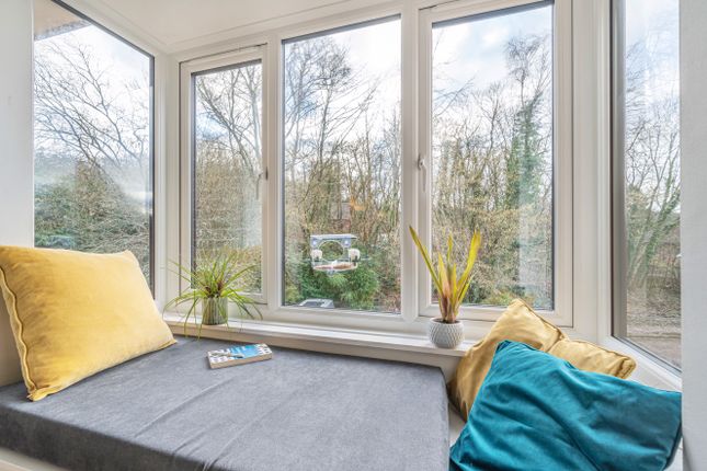 Flat for sale in Haslemere, West Sussex