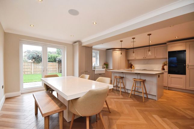 7, Cranfield Park Road, Wickford photo 2