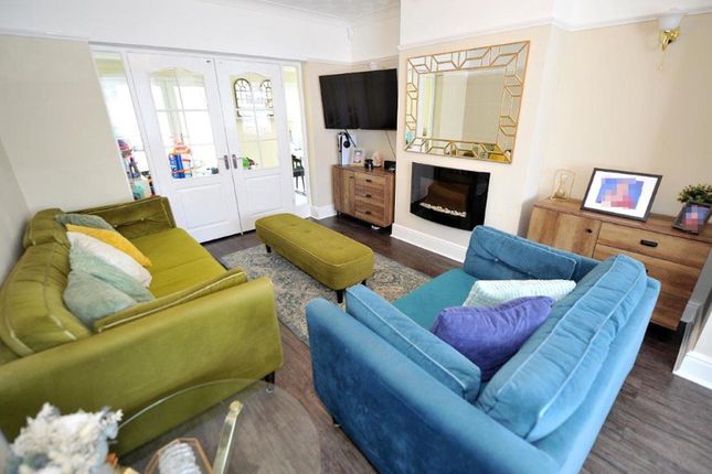 16 Elsinore Avenue, Manchester photo 3
