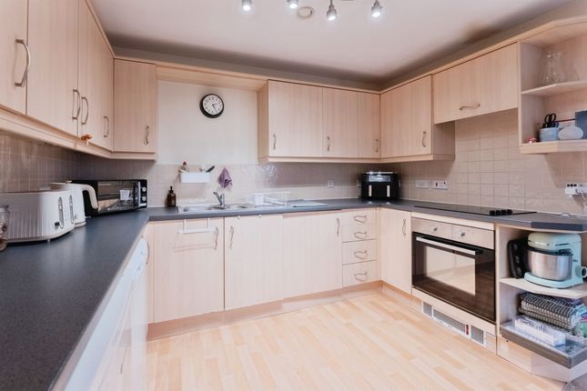 Flat 10, 9, Chapel View, Wirral photo 3