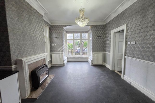 21, Northfield Road, Dewsbury photo 4
