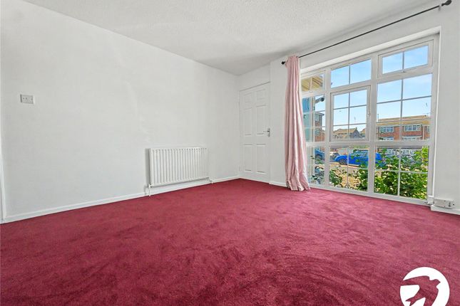 39, Wheatcroft Grove, Kent photo 4