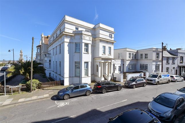 1-bed flat on Richmond Street, Herne Bay, £160,000