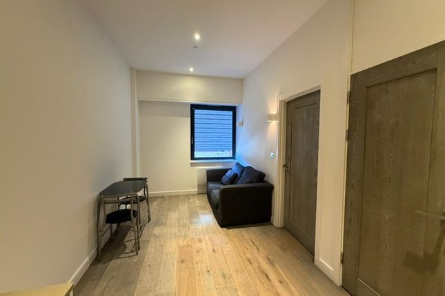 Flat 24 Verona Apartment, Wellington Street, Slough photo 5