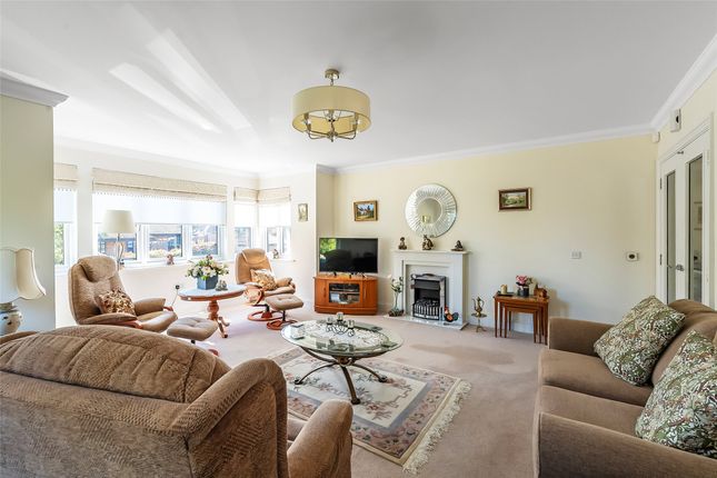 Flat 15, Reeves House, 2, Hartfield Road, Surrey photo 3