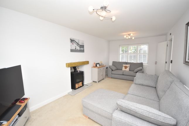 7, The Croft, Whitchurch photo 4