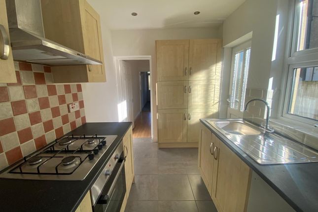 25, Slatin Road, Rochester photo 4
