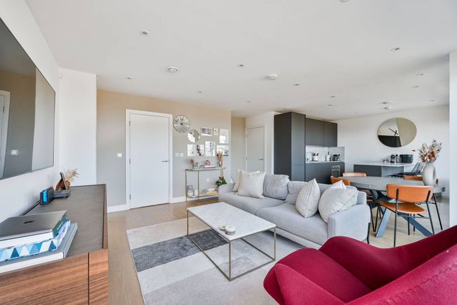 Thumbnail Flat to rent in Hemming Street E1, Tower Hamlets, London,