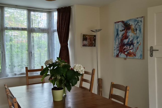 20, Sandringham Road, Northolt photo 3