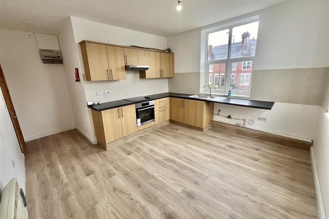 Flat to rent in Eastwood Road, Kimberley, Nottingham