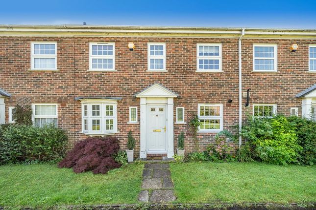 Thumbnail Terraced house to rent in Bath Road, Reading